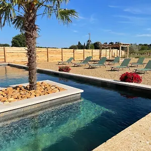  Hébergement de vacances Mas Du Couchant