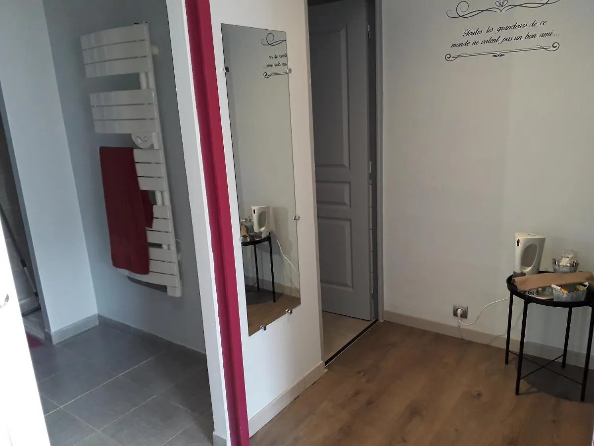 Apartamento La Bonne Rencontre Chassiers Habitación en casa particular